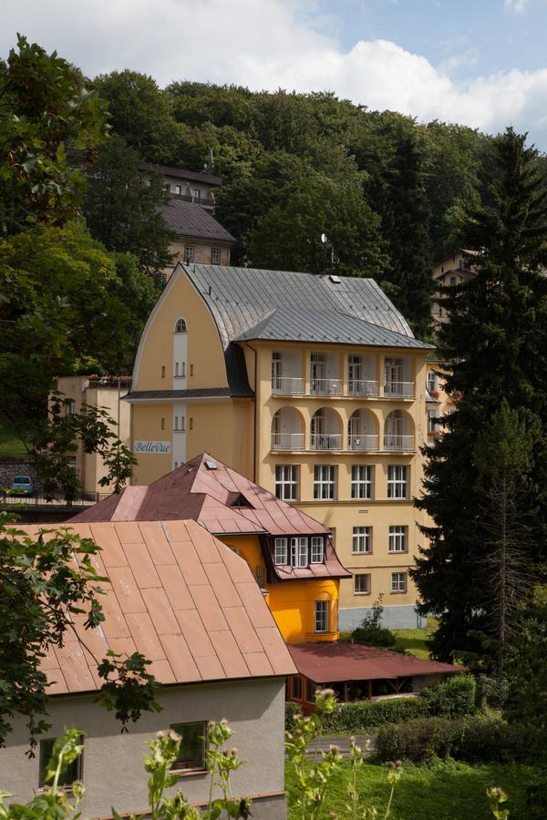 Отель Bellevue Янське Лазне Экстерьер фото